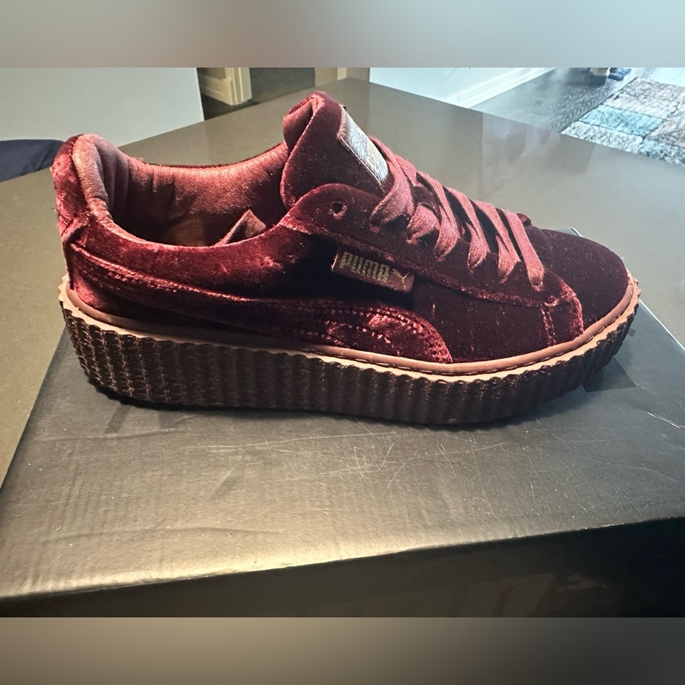 Fenty X Puma shoes. In great condition. Come with original box and dust bag.